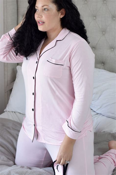 Pretty Pajamas In Pink And Black From Nordstrom In 2021 Girl With Curves Beatnik Style Girl