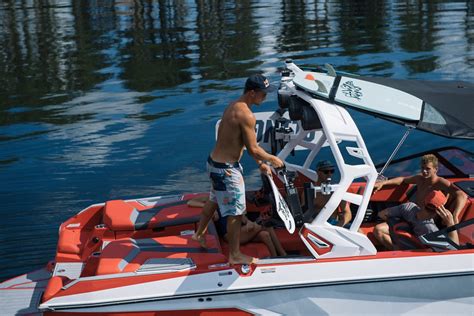 To turn it in, load up the game start it up. 2021 Nautique G23 - Premier Boating