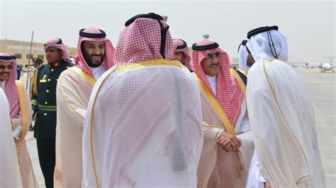 qatari emir arrives in saudi arabia for a visit al arabiya english