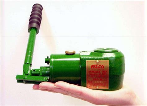 Small Hydraulic Jack Images And Photos Finder