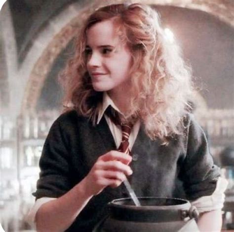 𝗛𝗲𝗿𝗺𝗶𝗼𝗻𝗲 𝘁𝗵𝗲 𝗾𝘂𝗲𝗲𝗻 In 2020 Hermione Granger Harry Potter Hermione