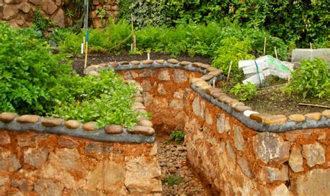 Learn Why a Keyhole Garden is Such a Genius Addition to Your Garden