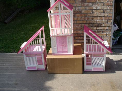 1986 Barbie Dream House A Frame Mattel With Original Furniture