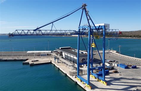 Liebherr Sts Crane Enters Service At Port Of Alicante Port Technology