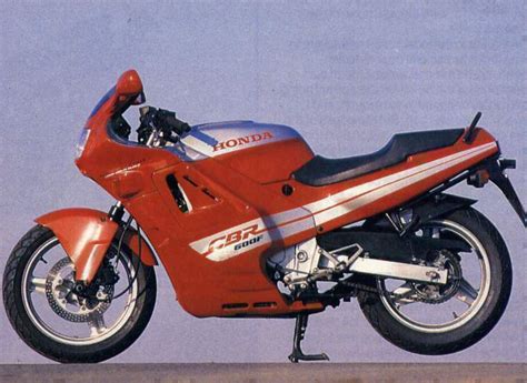 Less visible was the technological paradigm shift that blew away every other middleweight sportbike on earth and forever. 1988 Honda CBR 600 Hurricane