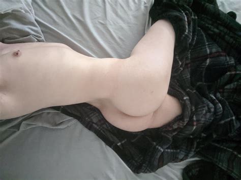 Naked Fembabe Slut In Bed Pics XHamster