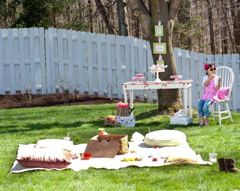 Celebrate new life and the beauty of motherhood with a 56+ trendy baby shower ideas for girls balloons dessert tables #babyshower #baby. Picnic Baby Shower - Baby Shower Ideas and Shops
