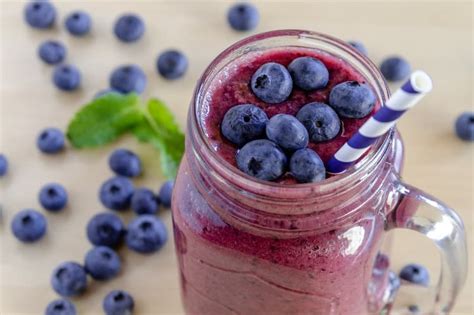 So lets unpack this red monster by taking a look at what the science has to say. How To Make The Best Smoothie for Period Cramps (That ...