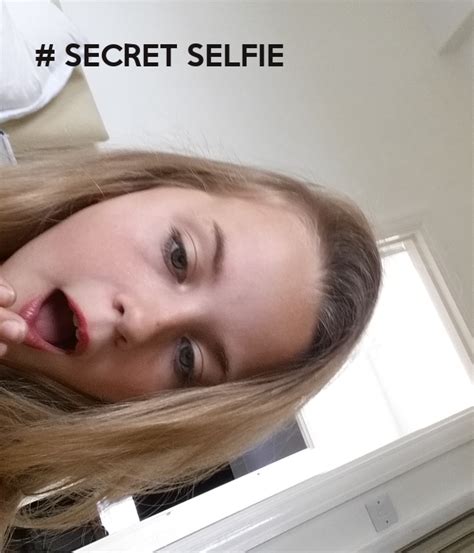 Secret Selfie Poster Alixe Keep Calm O Matic