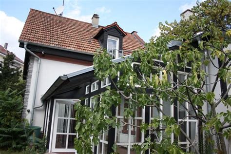 Haus kaufen in karlsruhe, mit garage, 519 m² grundstück, 206,45 m² wohnfläche, 8 zimmer. Einfamilienhaus in Karlsruhe, 118 m²