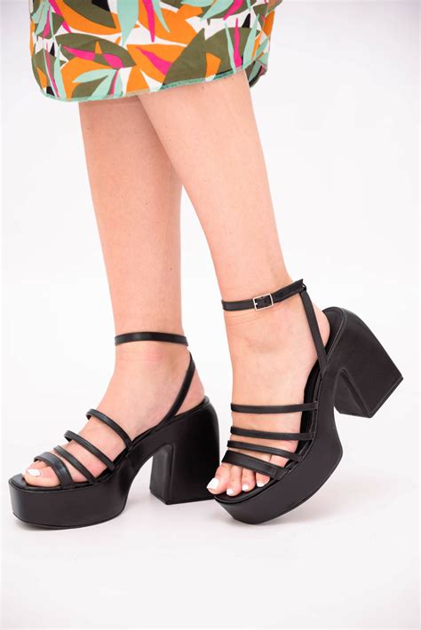 Steve Madden Cline Chunky Platform Strappy Sandals Rands