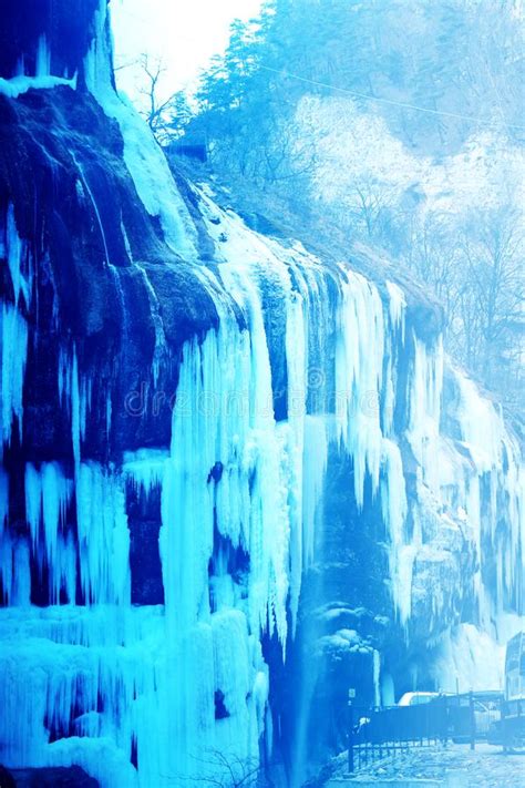 Photo Bright Nature Frozen Waterfalls In The Winter Stock Photo Image