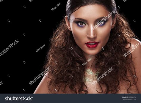 Vogue Style Closeup Portrait Beautiful Woman写真素材687989596 Shutterstock