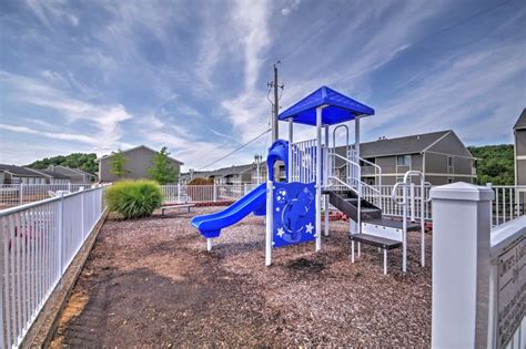 Dieses osage beach sunset beach resort bietet einen bootsverleih mit 3 bootsstegen. 4BR Osage Beach Condo w/Lakefront Decks! Has Balcony and ...