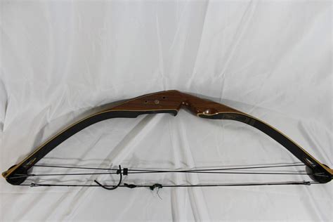 Browning Bantam Wooden Right Handed 60lb Compound Bow Compound Bow