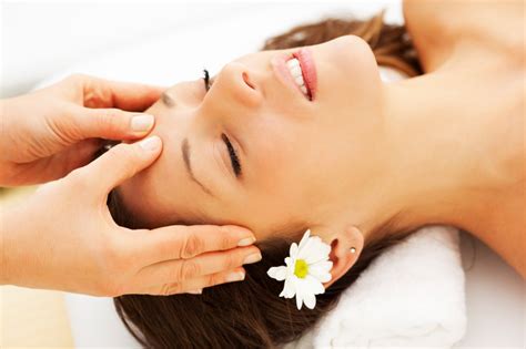 Head Massage Golden Touch Massage Beauty Salon