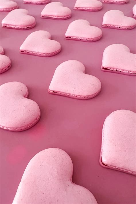 How To Make Heart Shaped Macaron Shells Free Template Baking With Belli