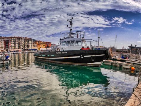 I stilll enjoyed the saint trop' ferry experience, but if i were doing it again i would take a train fairly early from nice to. Port de Nice - Jeune Marine