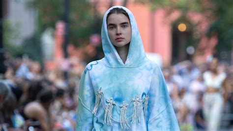 Collina Stradas Nyfw 2019 Runway Show Was All About Saving The Earth