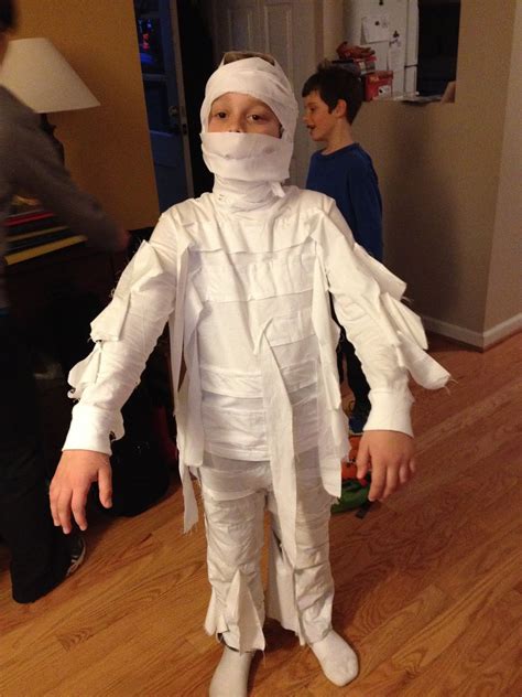 How To Dress Up Like A Mummy For Halloween Anns Blog