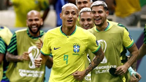 brazil 2 0 serbia richarlison at the double as selecao make winning start in group g