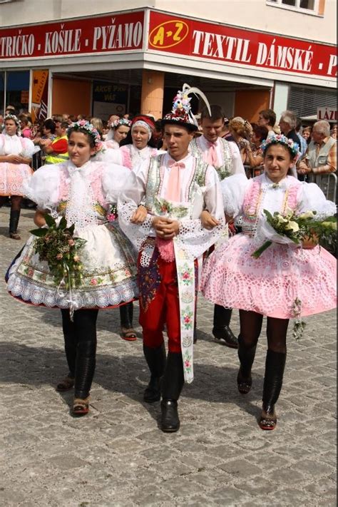 Hovoranský Kroj Slovácký Rok Kyjov Traditional Dresses Folk