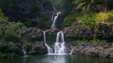 hawaiis  sacred pools   heaven  earth