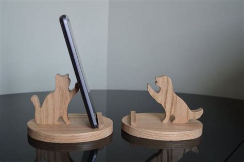 Oak Animal Cellphone Stand Desk Cell Phone Holder Animal Decor Phone