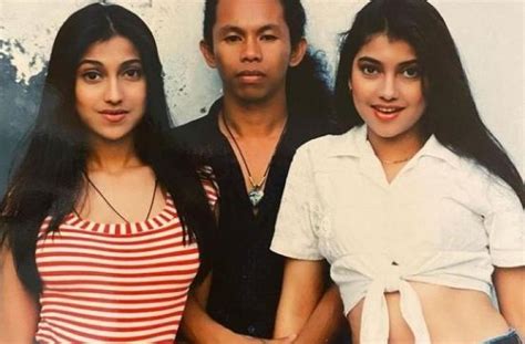 Sarah Azhari Pamer Foto Tahun 1993 Bareng Kakak Pakai Baju Crop Top