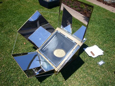 Untuk instalasi listrik tenaga surya sebagai pembangkit listrik, diperlukan komponen sebagai berikut Oven Tenaga Surya Parabola - petarkresimirfurjan.com