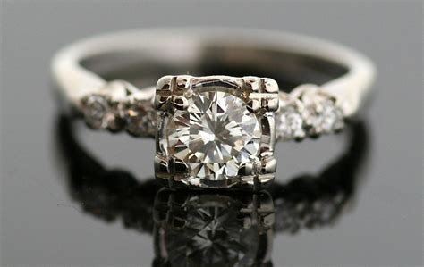 These engagement ring styles are the ones you'll find in almost any jewellery shop you walk into. Engagement Rings for 2013 Vintage 1950s white gold