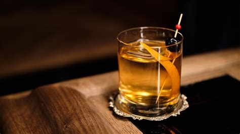 Best Old Fashioned Recipe: How to Make This Classic Cocktail 3 Ways