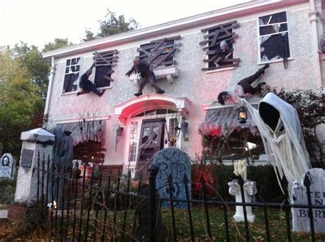 33 best scary halloween decorations ideas and pictures