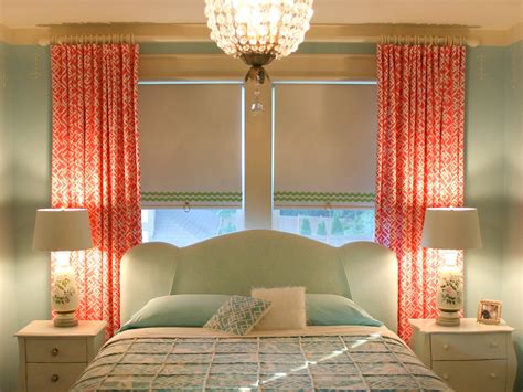 Window treatments are essential in a bedroom since they add privacy, make it easy to adjust the lighting, and help maintain a steady temperature. adorned abode archive: Privacy Treatments for Bay Windows