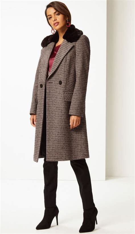 If you're after a classic coat on a slightly lower budget, try the likes of cos, reiss, boden and marks & spencer. The best Marks & Spencer coats for Autumn Winter 2018