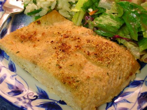 You can broil salmon at the temperature of your oven's broil setting. Baked Salmon Fillets Recipe - Food.com