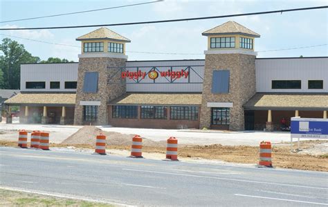 Piggly Wiggly Plants Roots On Dunnavant Valley Road