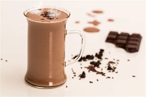 Receita De Chocolate Quente Muito Fácil E Cremosa Confira O Passo A Passo