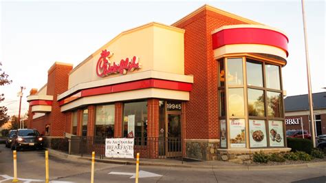 Chick Fil A Made Donations To Anti Lgbtq Groups In 2017 Mashable