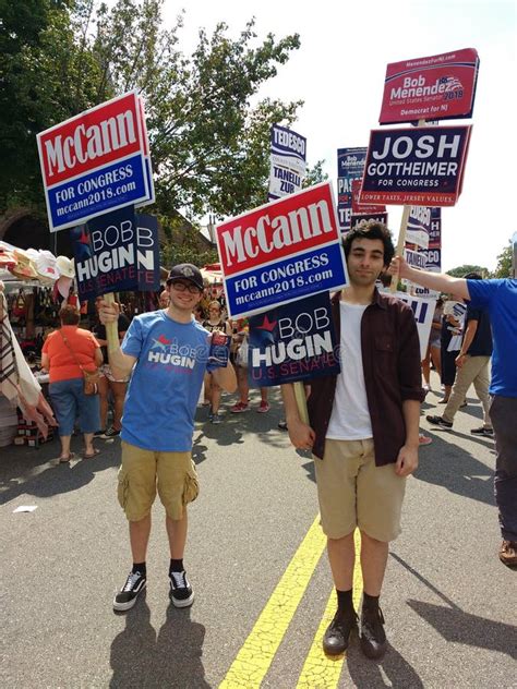 Nyc Volunteers Campaigning For Democratic Candidates Editorial Image