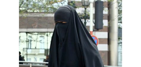Belgique 18 Mois Ferme Pour Violences Après Un Contrôle Pour Port Du Niqab Challenges