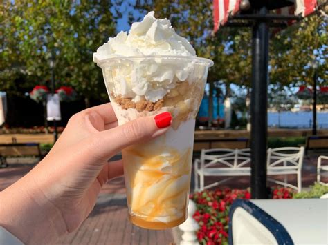 REVIEW Holiday Apple Pie Sundae At Fife Drum For EPCOT International