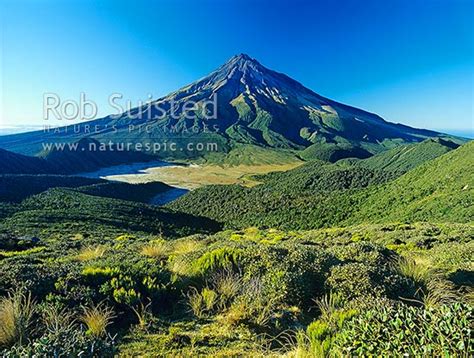 Mount Mt Egmonttaranaki 2518m Viewed From The Pouakai Range