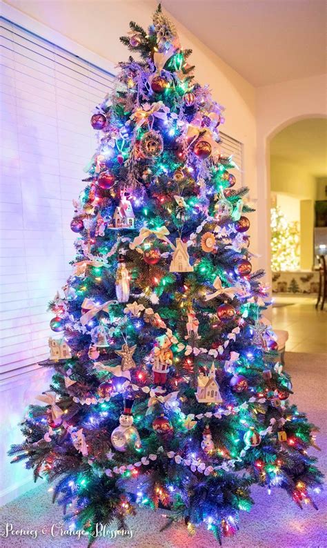 Classic Vintage Christmas Tree Christmas Tree With Coloured Lights