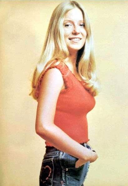 picture of eve plumb