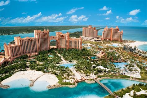 The Ultimate Tropical Escape - Atlantis Paradise Island Bahamas - The Vale Magazine