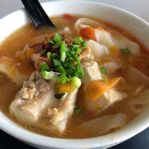 Kota kinabalu is situated on the tropical island of borneo, and is the state capital of sabah. Restoran Siti Selera - Sup Ikan Tomato & Katering @ Alamesra