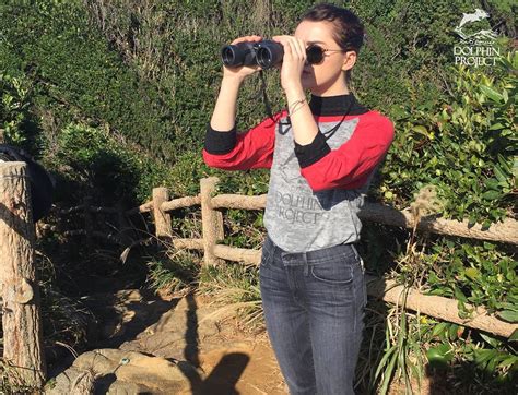 Maisie Williams Fights For The Dolphins In Taiji With The Dolphin