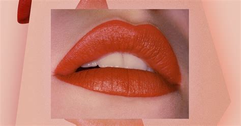 Using it directly on thin lips can result in coloring outside the lines. How To Apply Lipstick To Make Your Lips Look Fuller