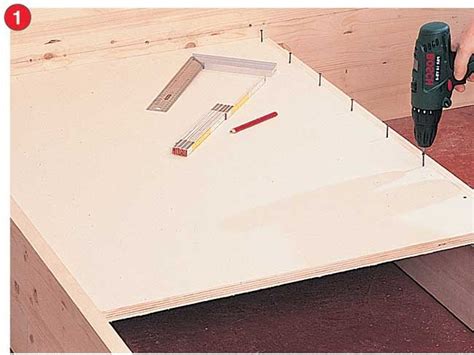 La possibilità di radunare giochi. Come costruire un letto contenitore in legno massello ...